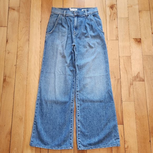 Nili Lotan Flora Pleated Front Wide Leg Jeans in Faded Wash - 25 - Picture 7 of 12